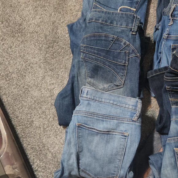 Various Pairs of  jeans - Picture 6 of 6